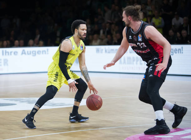 在他职业生 在他职业生