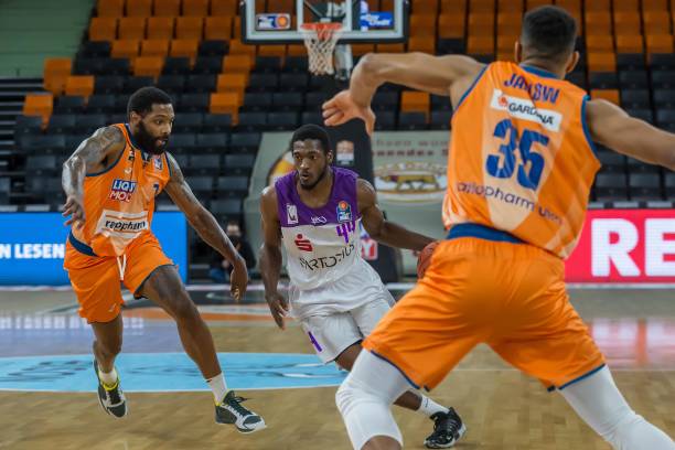 键传球和创 键传球和创